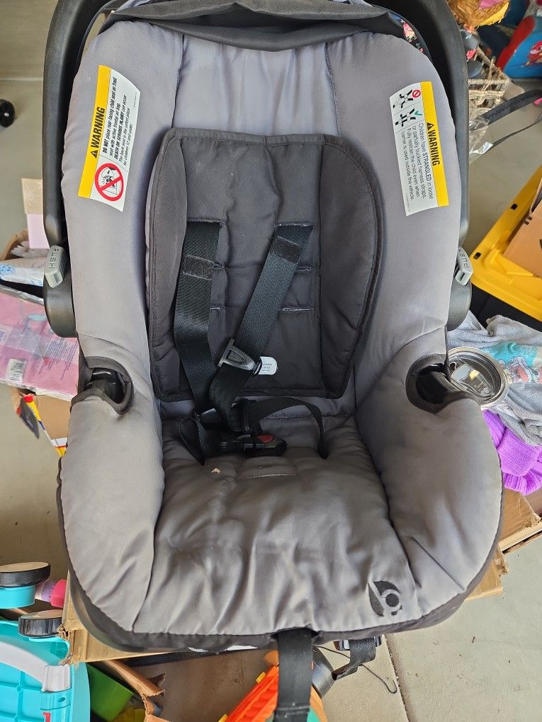 Baby Trend Infant Car Seat 
