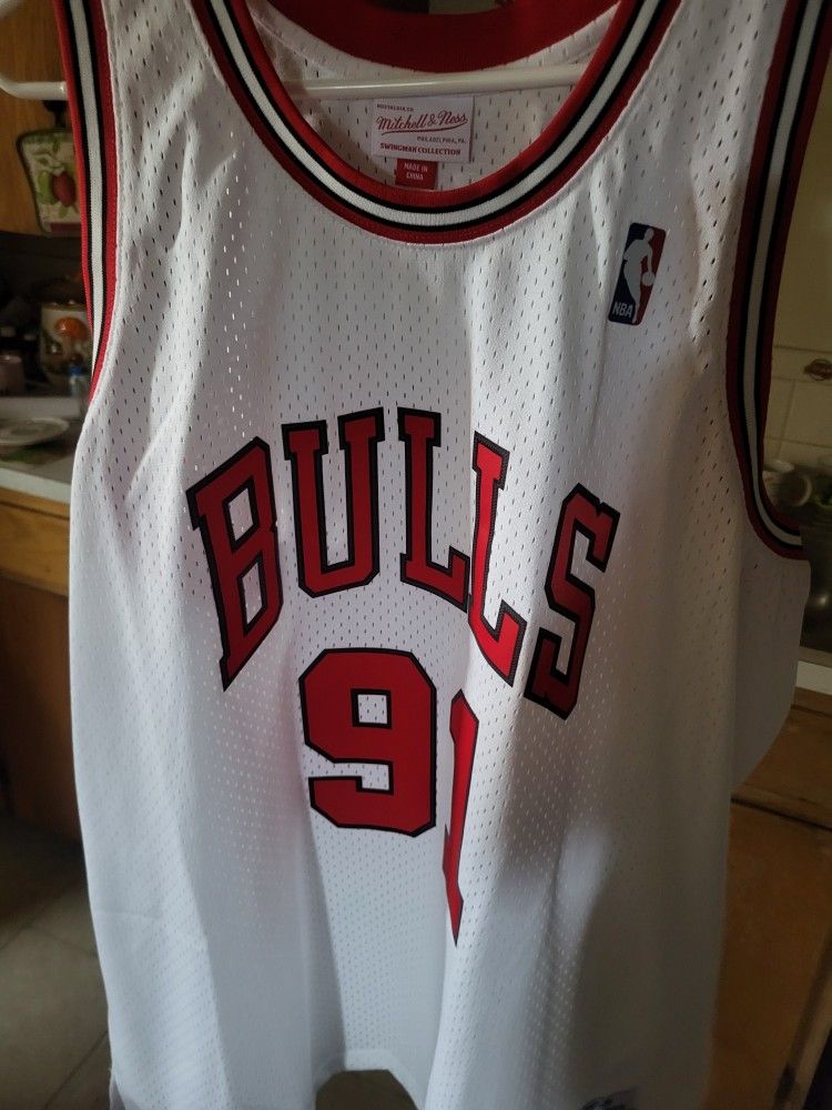 Bulls Jersey Size 2XL