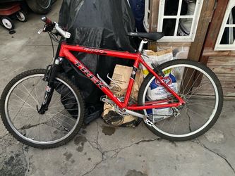 Trek 6000 Mountain Bike Red