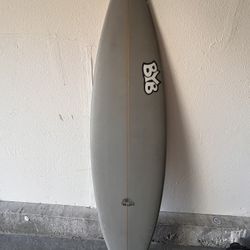 5’11” Surfboard 