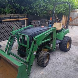 JohN Deer Tractor