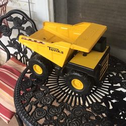 old Metal and plastic Tonka Truck