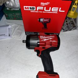New Milwaukee m18 fuel impact wrench 1/2”