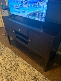 Dining room Sideboard/ Buffet Table with Wine Racks