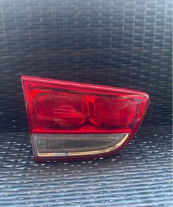 2016 2017 2018 KIA Sorento Left Driver Side  Inner Tail Light OEM