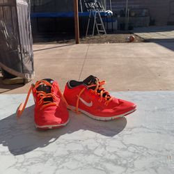 Nike Shoe For Men and Womens 6