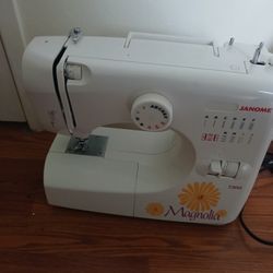 Sewing machine Magnolia