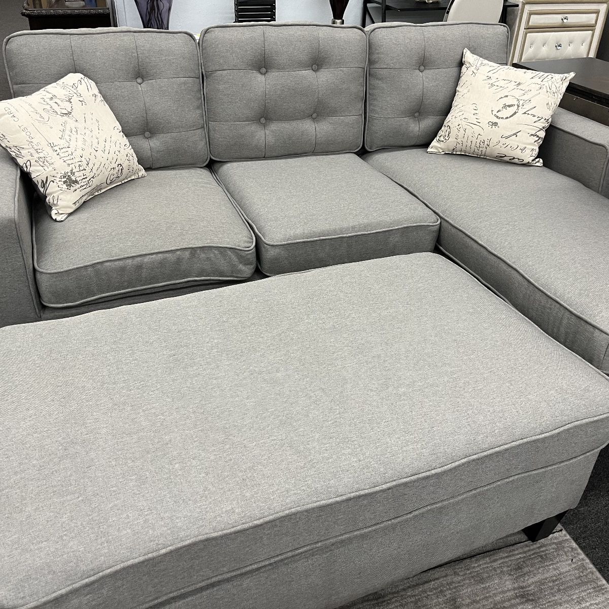 Special ‼️ Grey Sectional w/ Ottoman