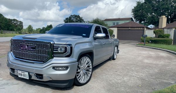 2018 Gmc Denali dropped truck for Sale in Houston, TX - OfferUp