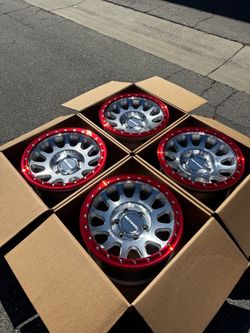 Method MR709-HD BeadGrip 6x5.5 17” Wheels Machined With Red Forged Rings