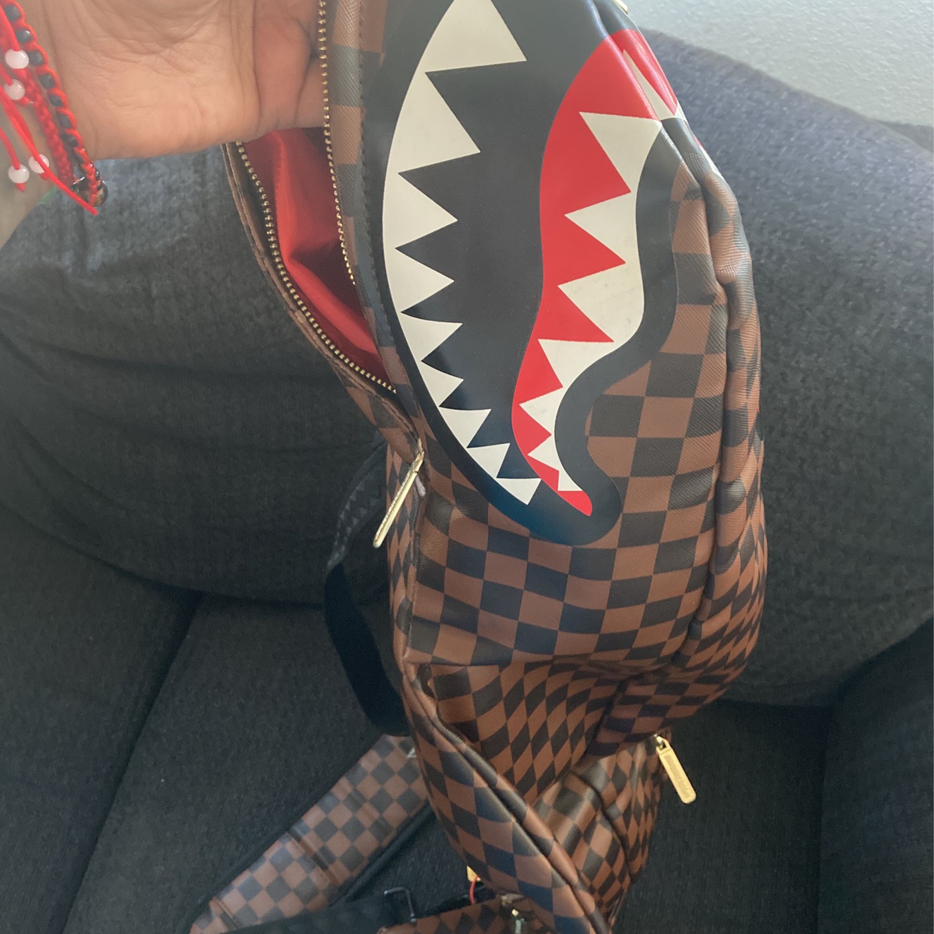 SPRAYGROUND Shark Duffel Bag for Sale in Tujunga, CA - OfferUp