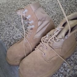 Military steel toed boots