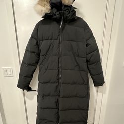 XL Women’s Canada Goose Mystique Parka/Coat