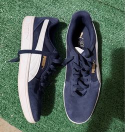 Men’s pumas size 9