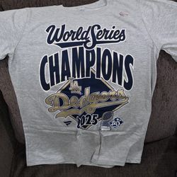 Dodgers World Series Champions Locker Room T-Shirt Size L Youth