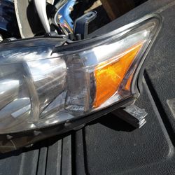 Lexus Headlight $40 Broke Tab Faded Lens
