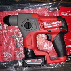 Milwaukee Rotary hammer M12  Fuel