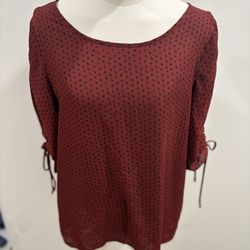 Tie sleeve women’s top