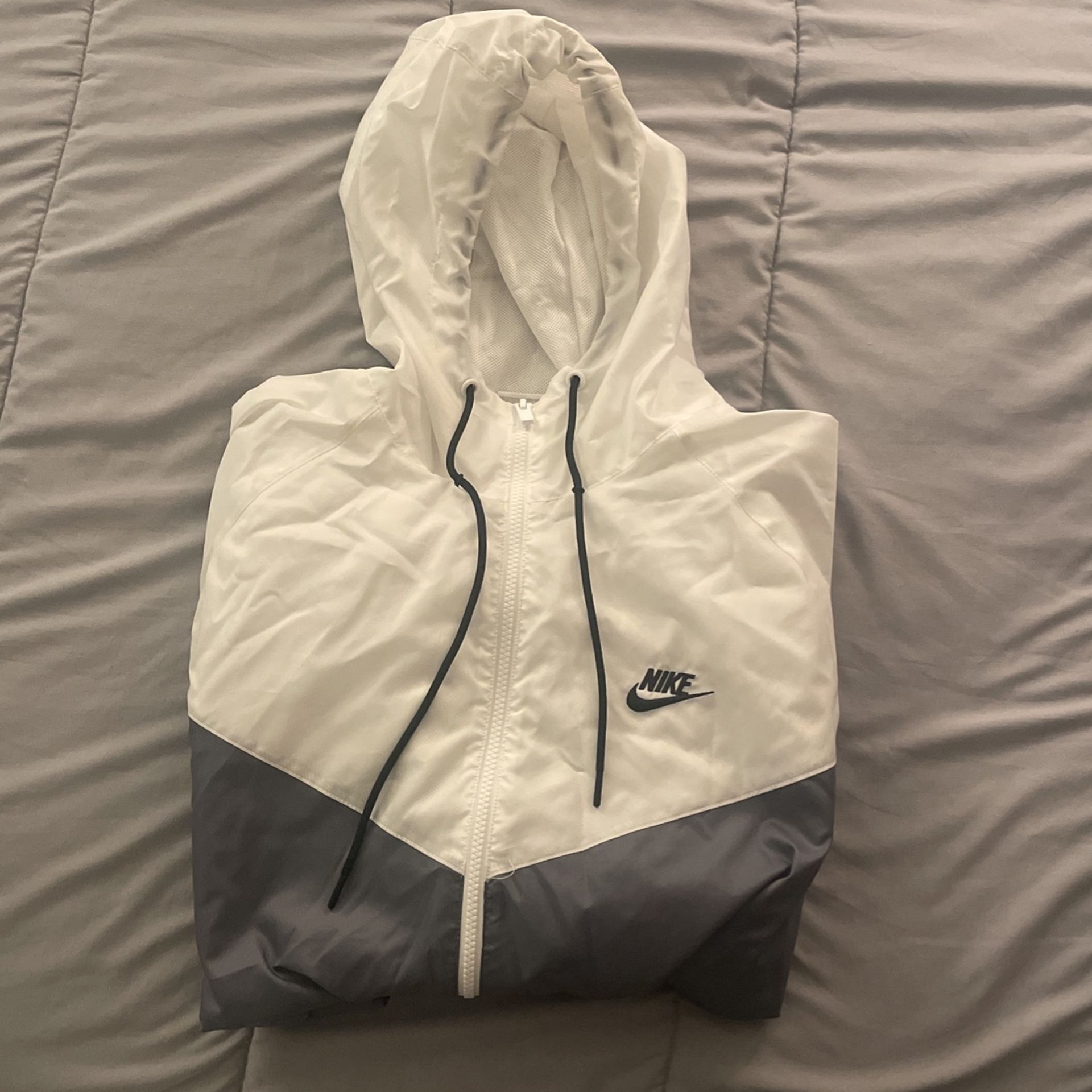 NIKE JACKET (Windbreaker) ON SALE