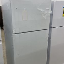 New 30” Frigidaire Top Freezer Refrigerator 