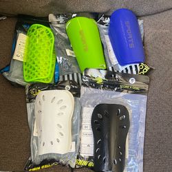 New soccer Shin guards Boys Size S/M, espinilleras