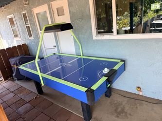 Air Hockey Table
