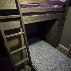 Twin Bunk bed