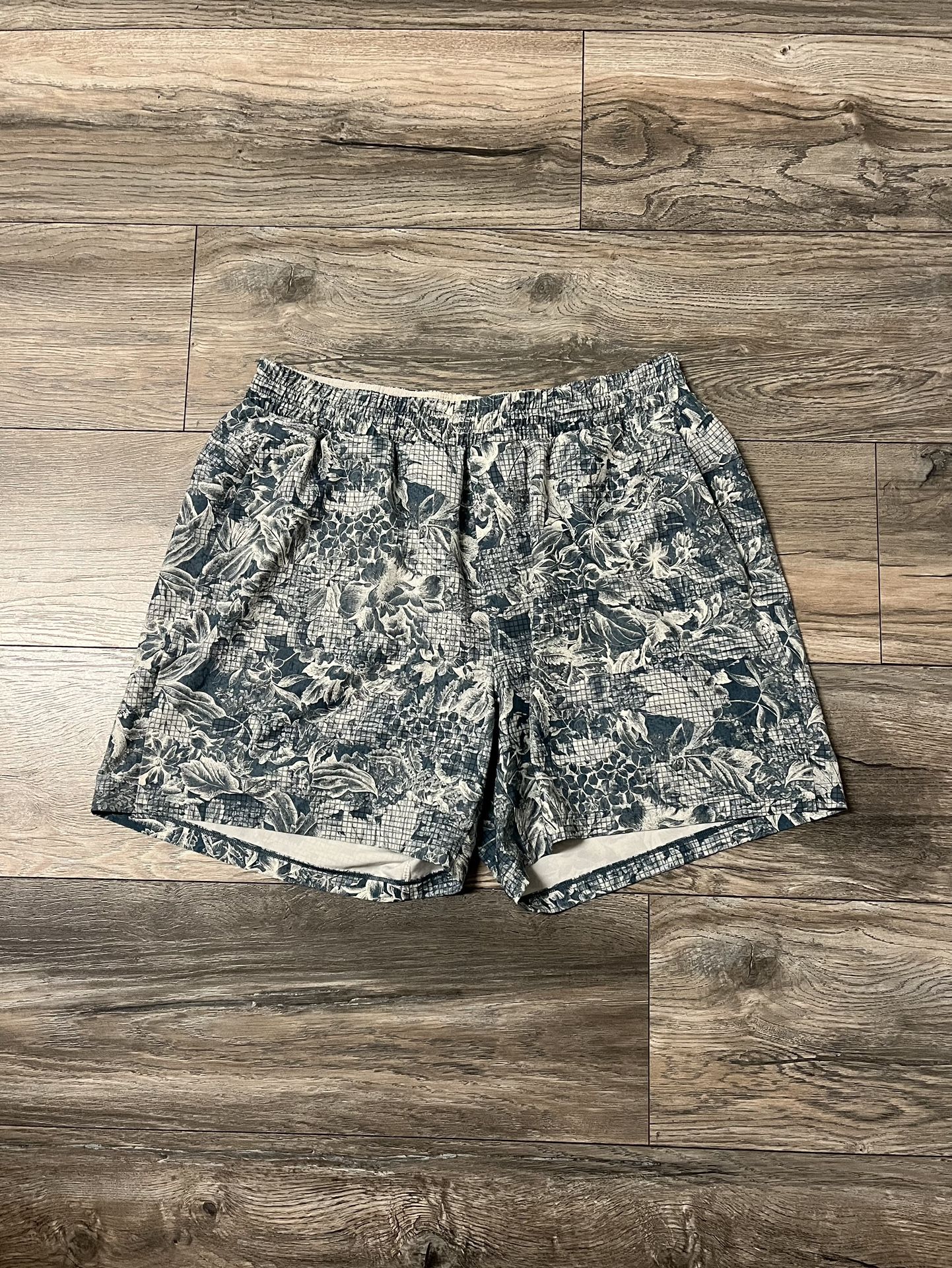Lululemon Channel Cross Swim Short Large