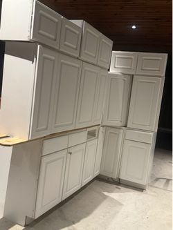 USED  KITCHEN CABINETS
