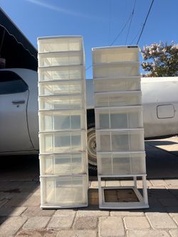 2 PLASTIC STORAGE DRAWER