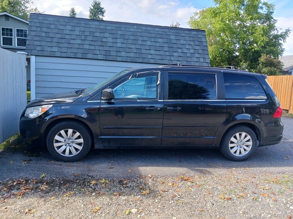 2012 Volkswagen Routan