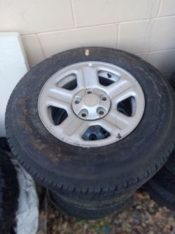 2018 Jeep Wrangler   5  Regular Wheels  And Tires 