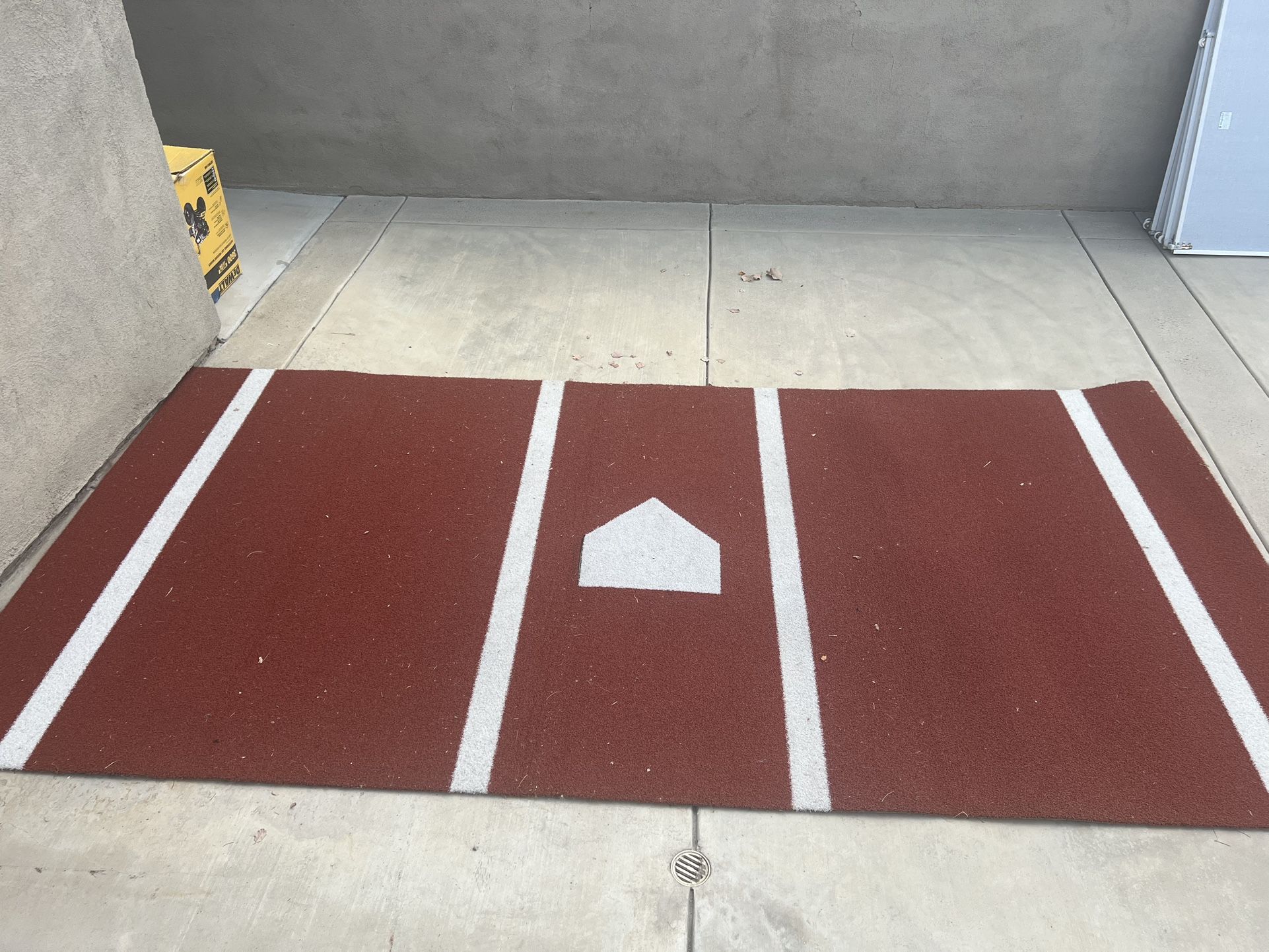 Baseball hitting mat