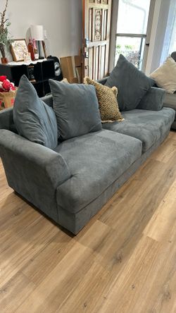 Couch For Sale 40$