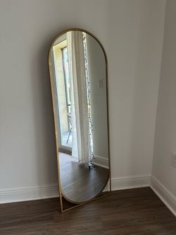 excellent condition Gold Arched Full-Length Mirror - Excellent Condition