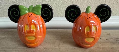 RARE Disney Mickey Minnie Mouse Pumpkin Salt and Pepper Shakers $25 for Both