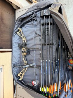 Compound Bow with accessories