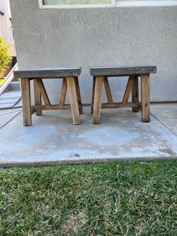 2 concrete side tables