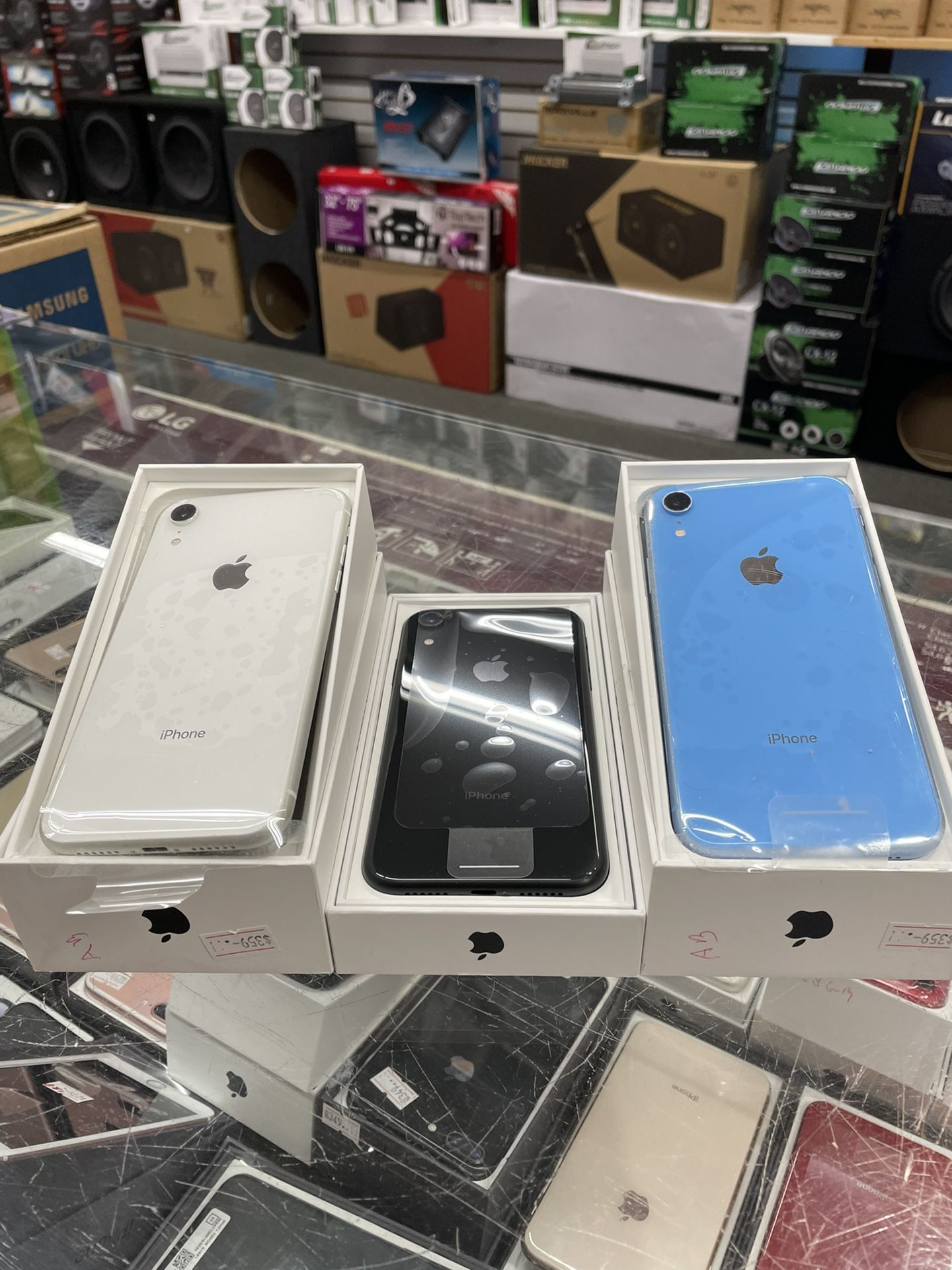TODAY SPECIAL IPHONES 7 $129 X-r JUST $329