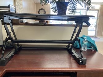 Simbr standing Desk