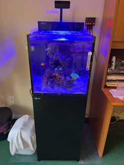 Complete Red Sea Max Nano Peninsula 26G System w/ Stand & Light – Plug & Play (Jericho, LI)