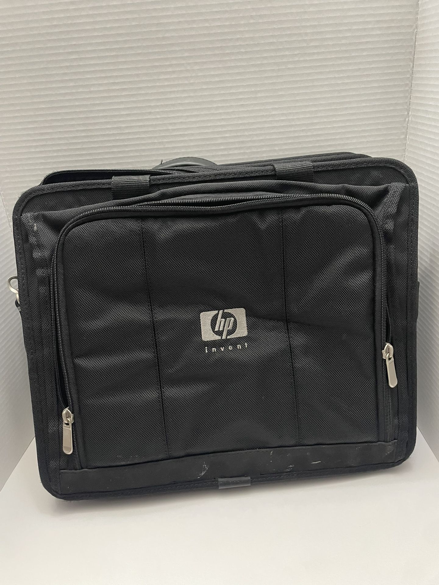 HP Invent Black Laptop Computer Bag Multiple Compartment Fits Up to 16" Laptop