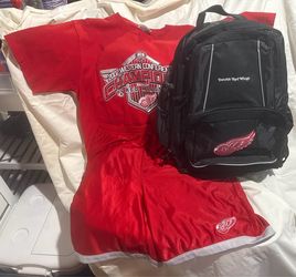Detroit Red Wings Backpack Bundle with Size Large 2002 Conference Champions Shirt and NHL Shorts