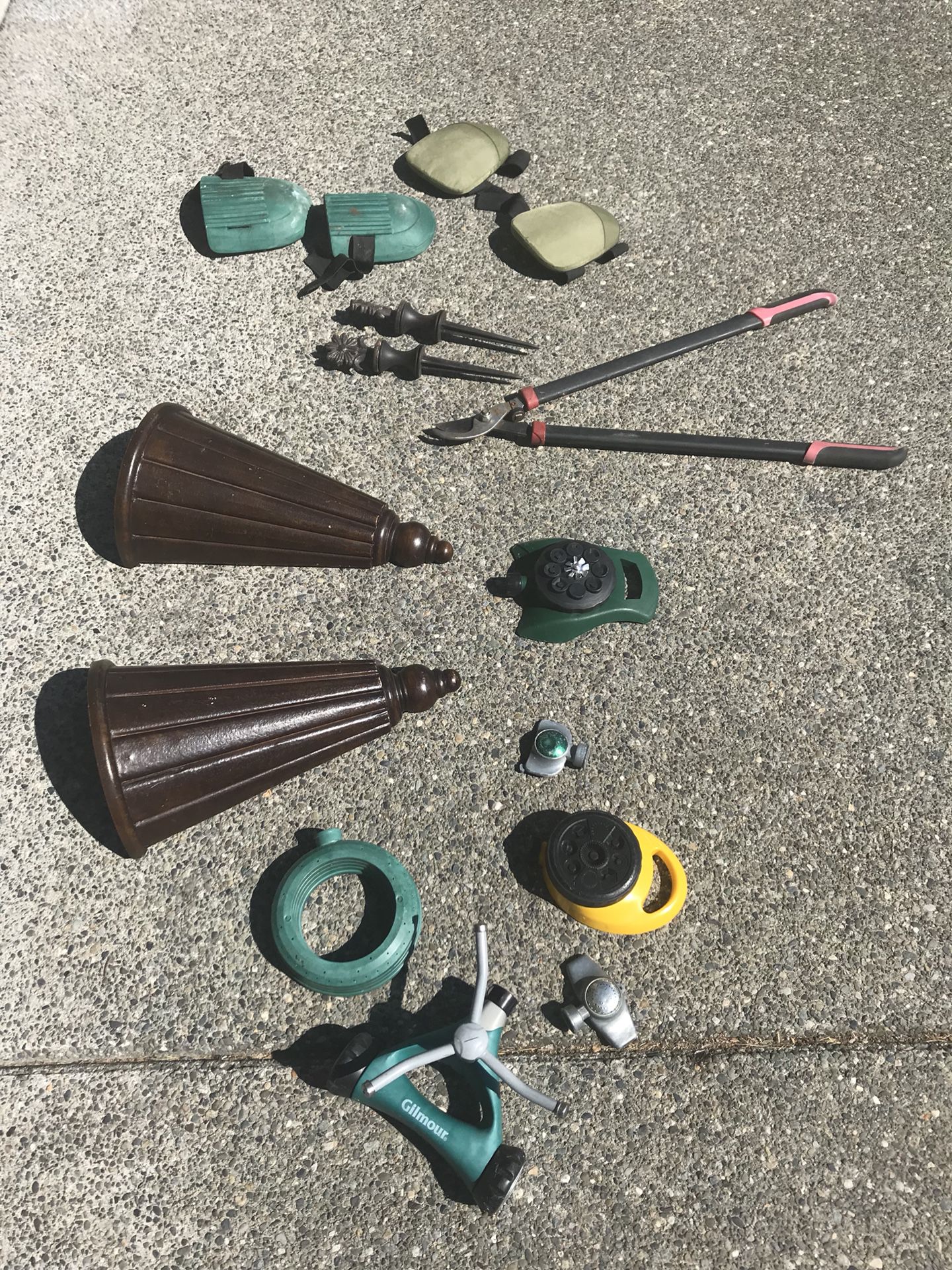 Lawn and garden tools & accessories