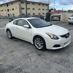 Nissan Altima 2012 3.5 Coupe