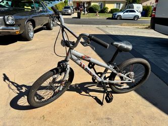 Mongoose MTMX 7-Speed Bike