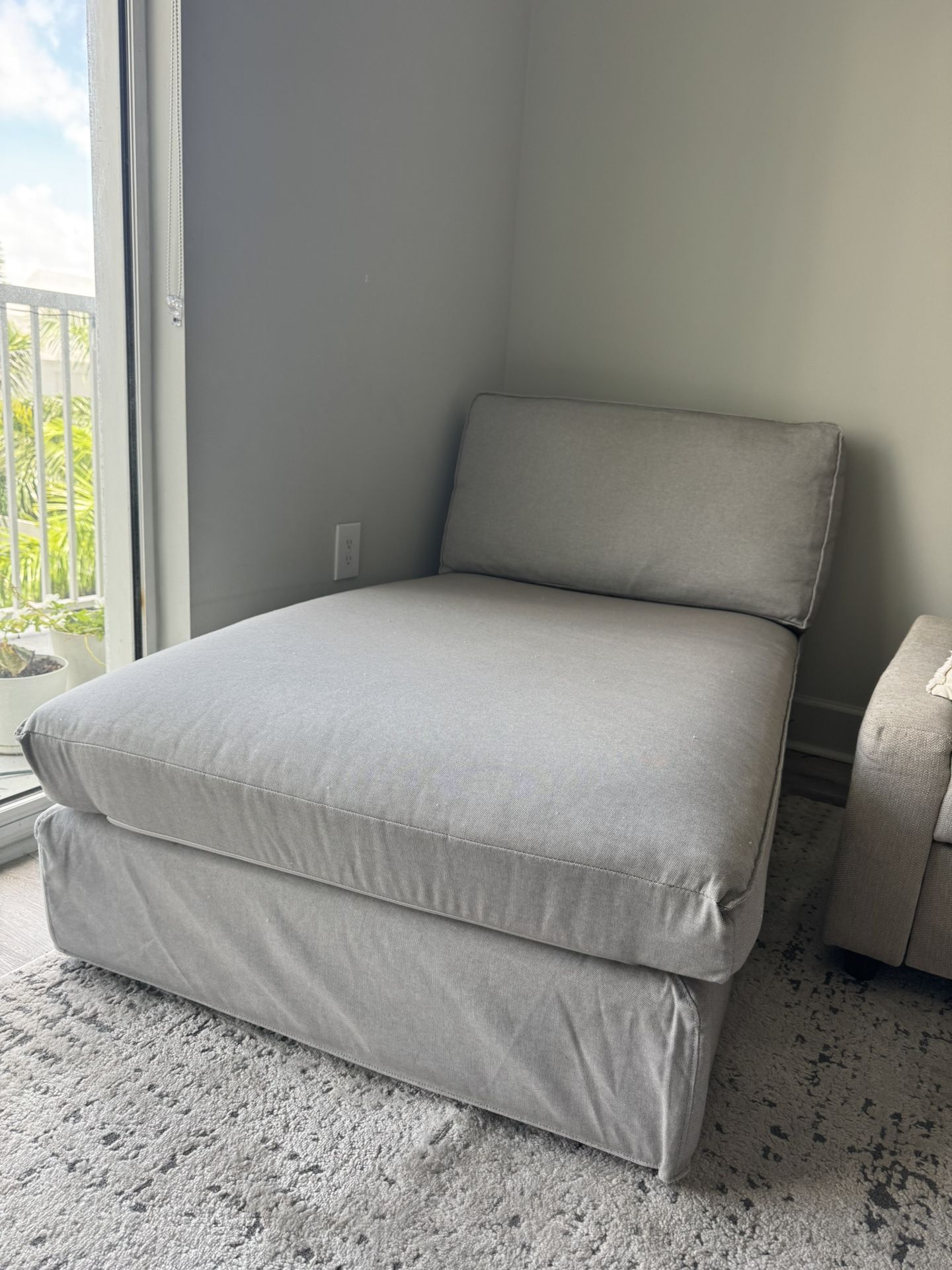 Sofa chaise longue