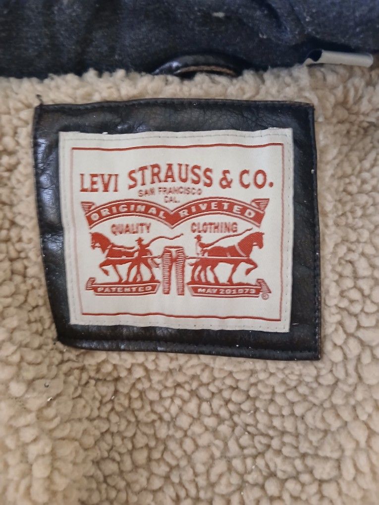 Levi's Jacket With The Hoodie