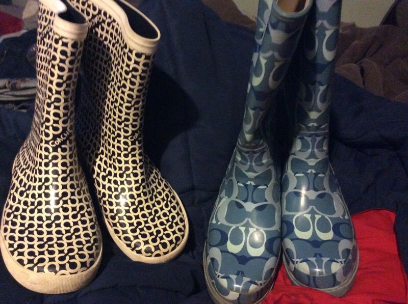 Authentic coach boots.,