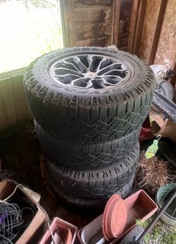 Colorado ZR2 wheels and tires